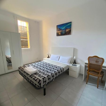 Habitacion Para Tu Estadia Corta En Bcn Lägenhet Barcelona Exteriör bild